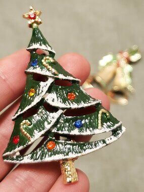 Vintage Christmas Tree Brooch BJ Beatrix & bell brooch